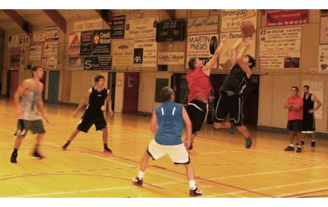 Les basketteurs sur le pont