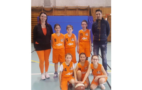 Nouveau jeu de maillots pour nos Poussines